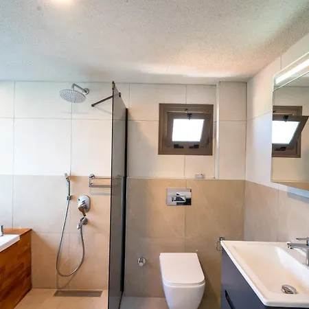 Jessica * 希萨勒尼