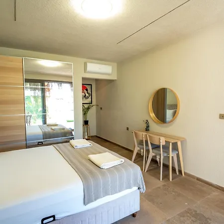 Jessica * 希萨勒尼